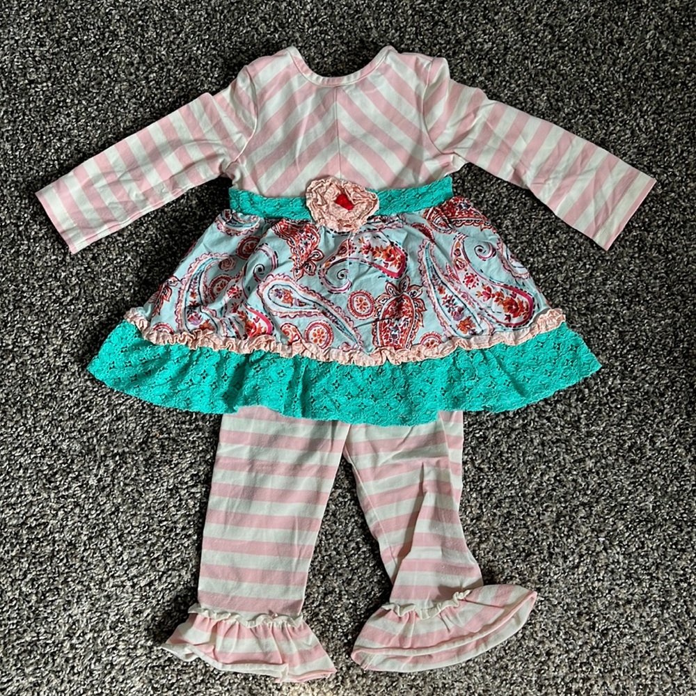 Rare, too 18 month outfit-like new